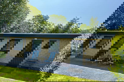 Foto 9 - Beautiful Bungalow With Spacious Garden