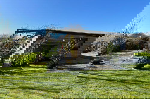 Foto 11 - Beautiful Bungalow With Spacious Garden