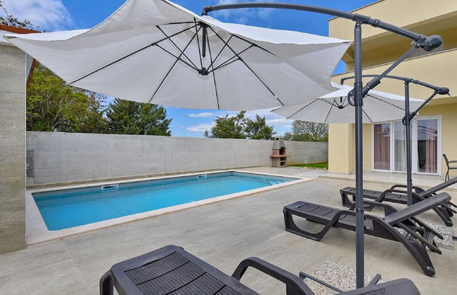 Modern Villa With Private Hydromassage Pool - Foto 21