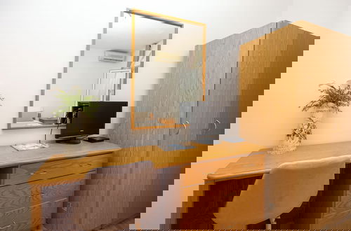Foto 7 - Double bed Room With Private Bathroom and Balcony