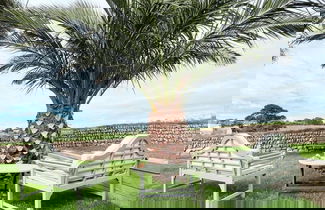 Foto 2 - Gorgeous Spacious Bungalow Serene Garden Parking