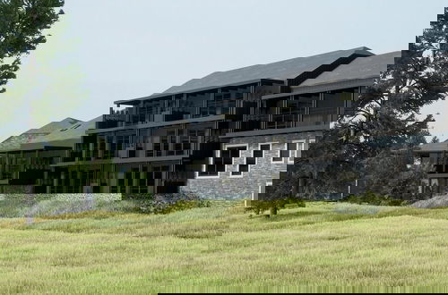 Foto 31 - Beautiful Lodge With Sauna in a Natural Resort