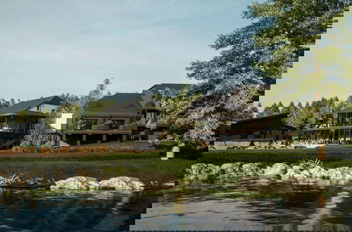 Foto 25 - Nice Lodge With a View on a Natural Resort