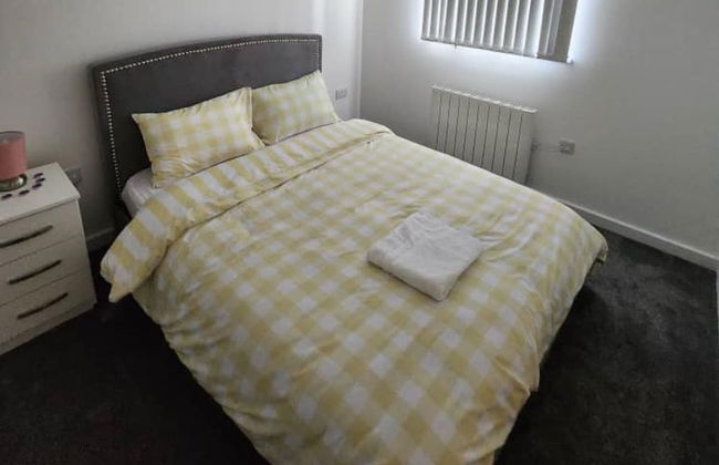 Home Away From Home in Burton on Trent - Foto 1