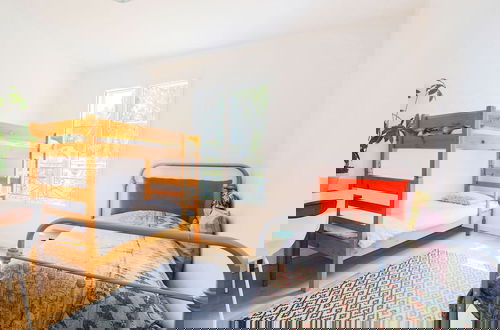 Foto 2 - Picturesque Flat With Swimming Pool
