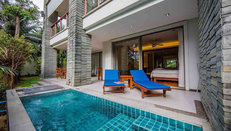 Photo 1 - Beachfront 3br Luxe, Plunge Pool On Naithon Beach