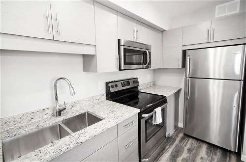 Photo 26 - Luxurious 2 Bedroom Townhouse in South Winnipeg