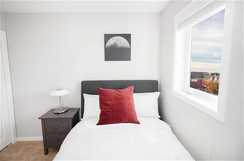Foto 7 - Luxurious 2 Bedroom Townhouse in South Winnipeg
