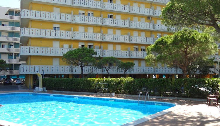Photo 1 - Holiday Home in Caorle Near Spiaggia Tartaruga