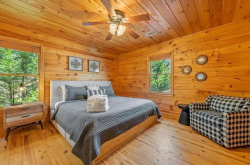 Foto 26 - Hillside Retreat Cabin Inside Coosawattee Resort