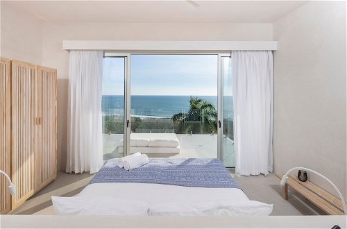 Photo 2 - Villa McQueen Ocean View