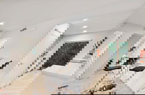 Photo 11 - Let Your Delray Beach Getaway Begin Here!