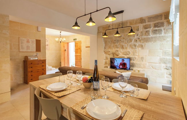 Naduri, Beautiful Gozitan Villa + Pool - Photo 28