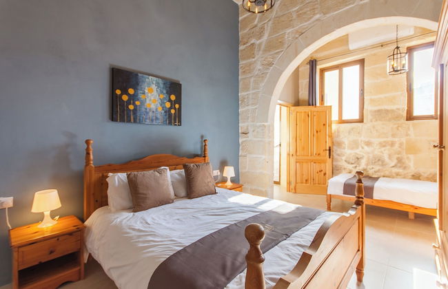 Naduri, Beautiful Gozitan Villa + Pool - Photo 11