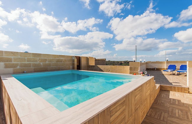 Naduri, Beautiful Gozitan Villa + Pool - Photo 1