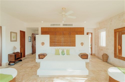 Photo 44 - Unique Luxury Villa With Full Staff and Ocean View