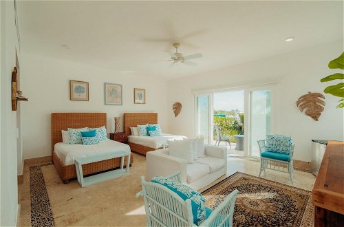 Photo 13 - Unique Luxury Villa With Full Staff and Ocean View