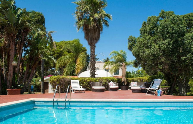 Una Scogliera sul Mare con Piscina by Wonderful Italy - Foto 2