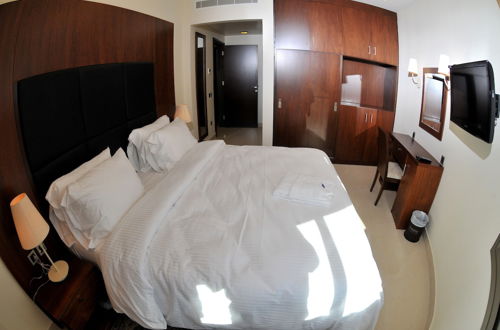 Photo 6 - Dolphin Royal Suites