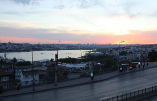 Foto 1 - Central Flat w Sea View and Near Galata Tower