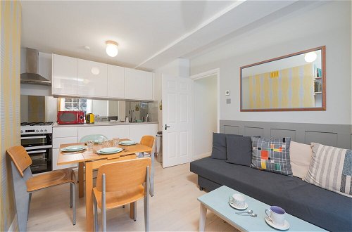 Foto 9 - Fantastic two Bedroom Apartment in Vibrant Kings Cross by Underthedoormat