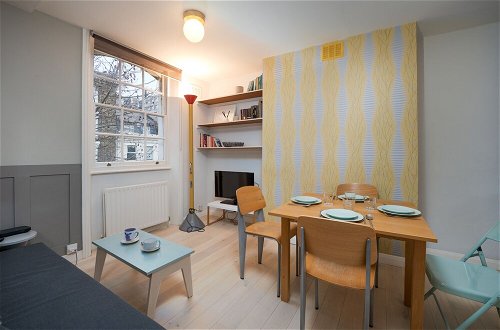 Foto 7 - Fantastic two Bedroom Apartment in Vibrant Kings Cross by Underthedoormat