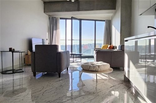 Foto 10 - Modern 2Bed Condo in Luxurious Building