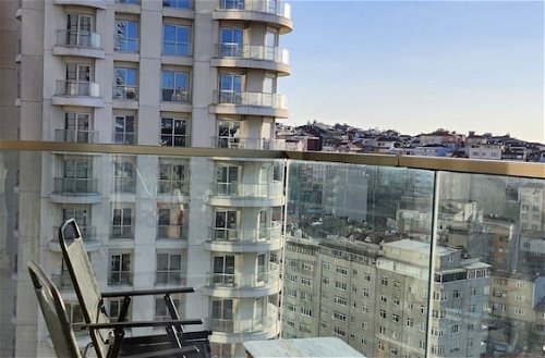 Foto 8 - Modern 2Bed Condo in Luxurious Building
