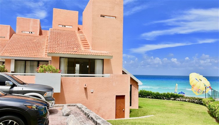Photo 1 - Villas Cancun by Casago