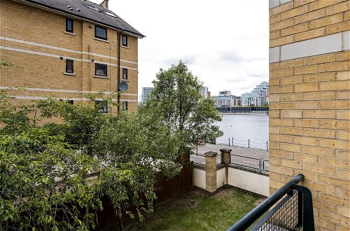 Photo 21 - Panoramic Docklands Home With Waterfront Views by Underthedoormat