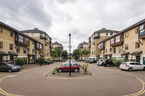 Photo 29 - Panoramic Docklands Home With Waterfront Views by Underthedoormat