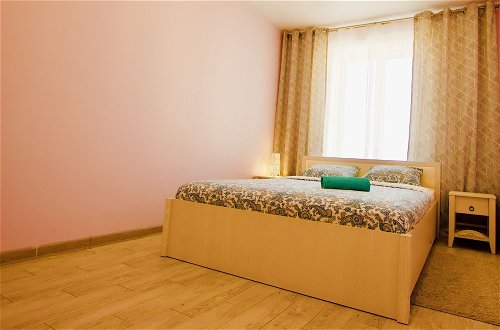 Foto 4 - LUXKV Apartment on Nikoloyamskiy 3A