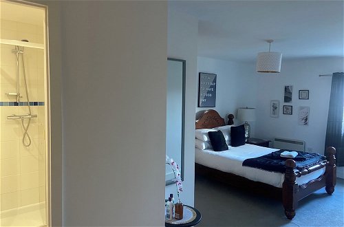 Photo 4 - Large Apartment Southampton Port Sleeps 5