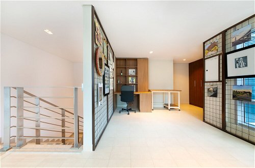 Photo 35 - Maison Privee - Stunning 3-Floor Villa w/ Kids Room and Rooftop Terrace over Dubai Marina
