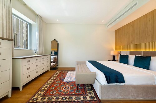 Photo 3 - Maison Privee - Stunning 3-Floor Villa w/ Kids Room and Rooftop Terrace over Dubai Marina