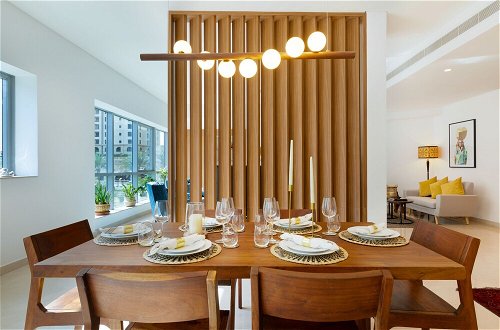Foto 28 - Maison Privee - Stunning 3-Floor Villa w/ Kids Room and Rooftop Terrace over Dubai Marina