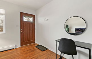 Foto 3 - Picturesque 1BR Apt in Arlington Heights