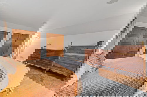 Foto 2 - Design House at Linden Hills