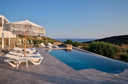 Photo 44 - La Vitalite Luxury Villa Mer in Paros