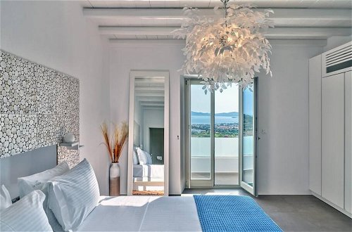 Photo 16 - La Vitalite Luxury Villa Mer in Paros