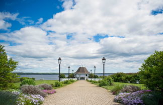 Photo 2 - Elegant Oceanfront Maine Estate w/ Gazebo