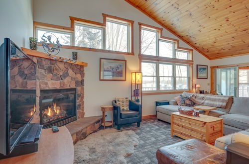 Foto 18 - Lakefront Tomahawk Getaway w/ Deck & 2 Fireplaces