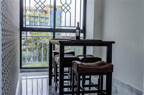 Foto 8 - Lux Suites Micasa Sandalwood Apartments