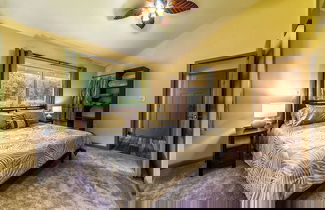 Foto 2 - Tropical Island Paradise 2 Bedroom Home by RedAwning