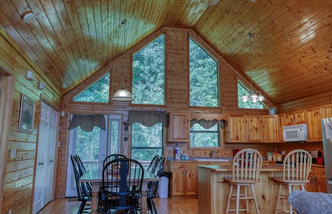 Moosetrax - 3 Bedrooms, 2 Baths, Sleeps 6 Cabin by RedAwning - Foto 18