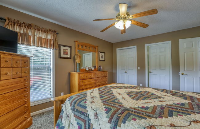 Moosetrax - 3 Bedrooms, 2 Baths, Sleeps 6 Cabin by RedAwning - Foto 3