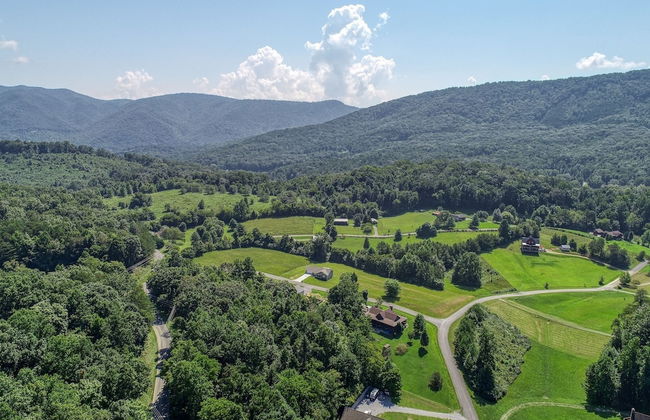 Moosetrax - 3 Bedrooms, 2 Baths, Sleeps 6 Cabin by RedAwning - Foto 27