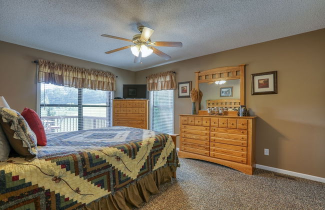 Moosetrax - 3 Bedrooms, 2 Baths, Sleeps 6 Cabin by RedAwning - Foto 2