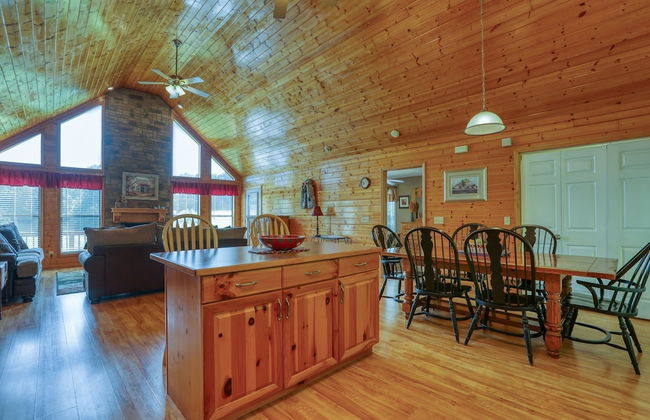 Moosetrax - 3 Bedrooms, 2 Baths, Sleeps 6 Cabin by RedAwning - Foto 21