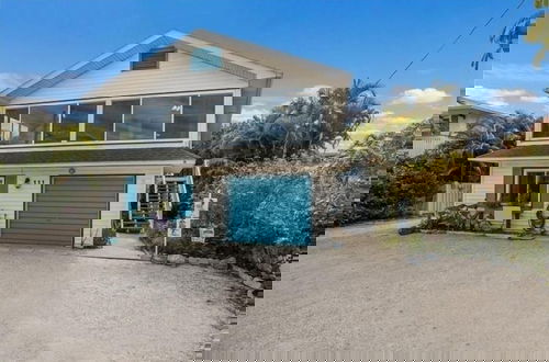Foto 18 - Mermaid Tale 2 Bedroom Condo by RedAwning
